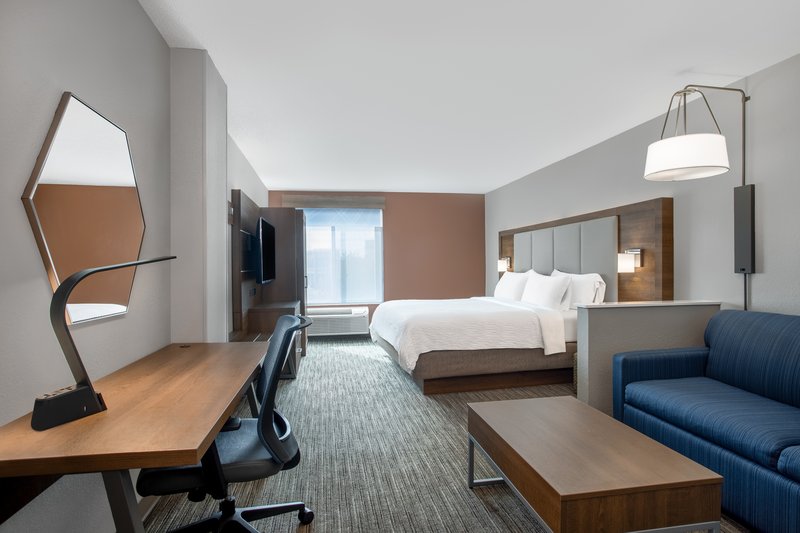 HOLIDAY INN EXP STES CLINTON
