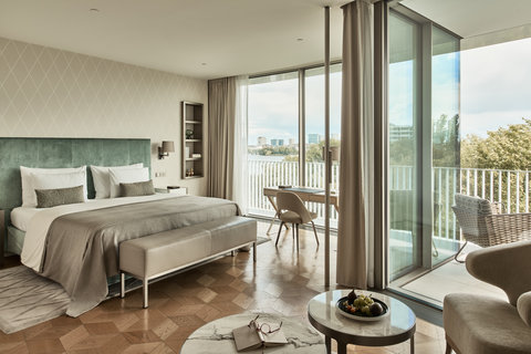 The Fontenay Room Comp