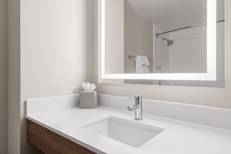 Holiday Inn Express Hotel & Suites DANBURY