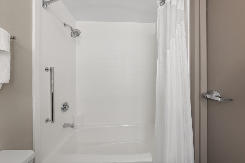 Holiday Inn Express Hotel & Suites DANBURY