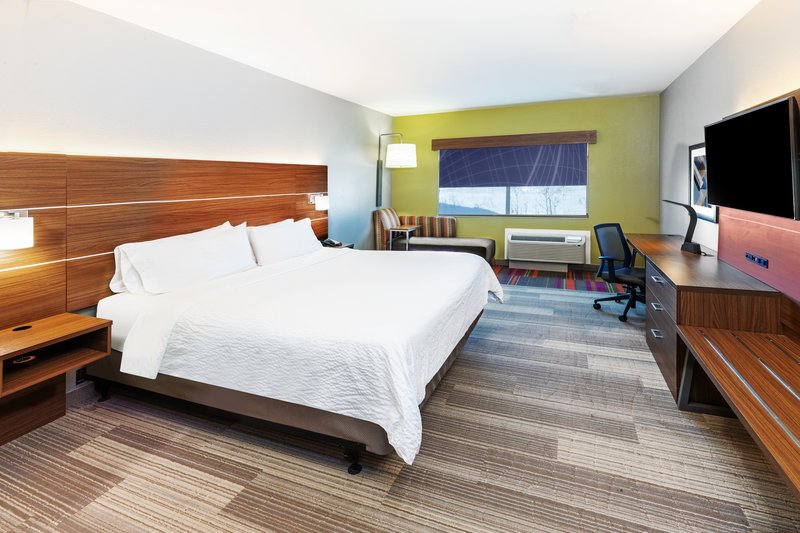 Holiday Inn Express and Suites Dalhart