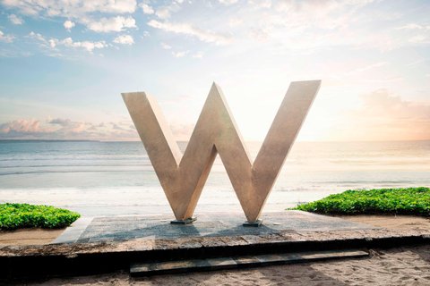 W Sign