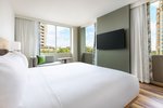 Larger Guest room, 1 King, City view