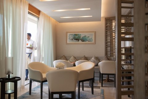 Jumeirah Muscat Bay Premium Lounge