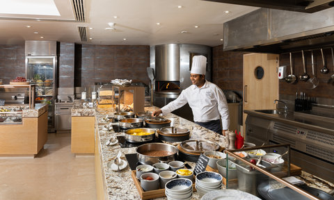 Jumeirah Muscat Bay Peridot Buffet