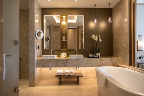 Panoramic One Bedroom Suite