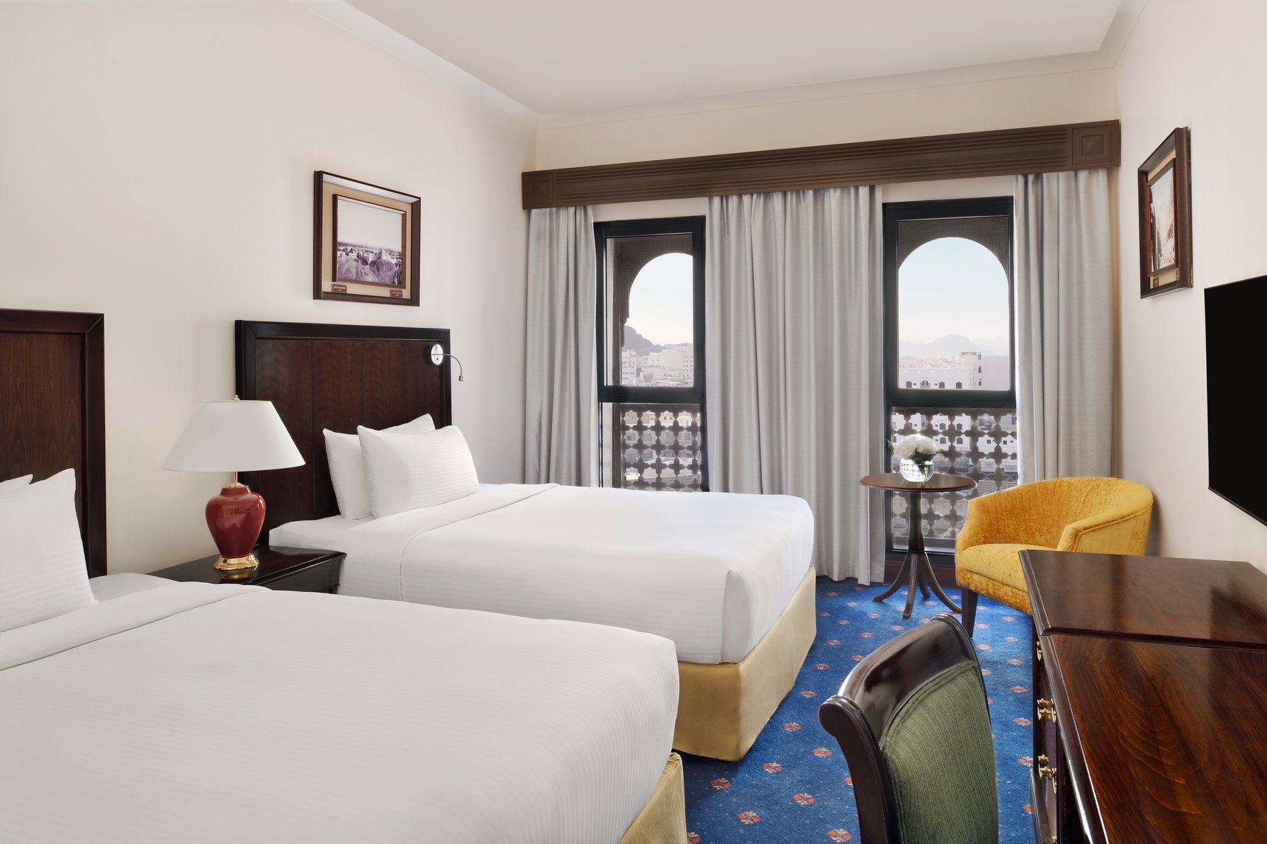 InterContinental Dar Al Hijra Madinah Room Type - 1 Kng 2 Sngle 2 Bdrm Ste High Flr Smoke