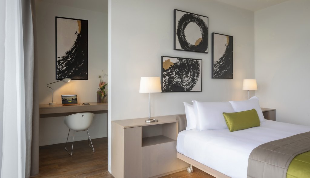 Guest photo