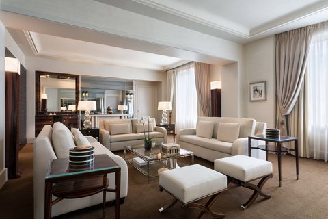 Alma Suite - Living Room