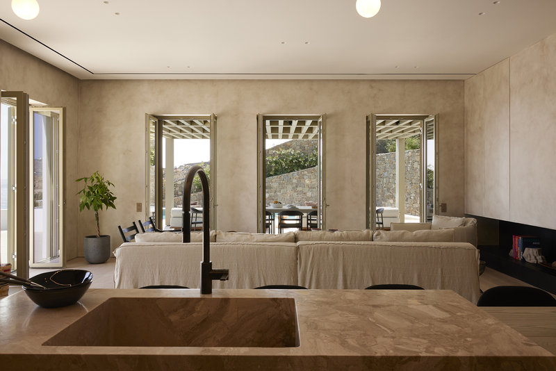 Bill And Coo Suites And Lounge