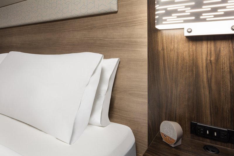 Holiday Inn Express & Suites CHERRY HILLS