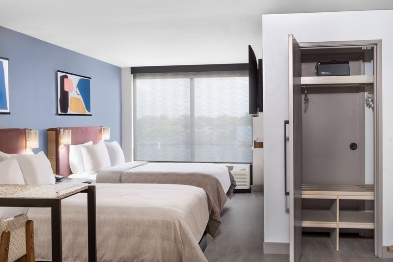2 DOUBLE BEDS EXECUTIVE SUITE NONSMOKING
