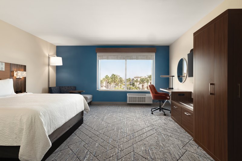 Holiday Inn Express Cape Canaveral