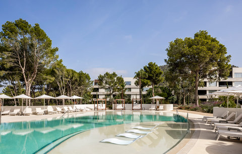 Gran & Petit Shore Outdoor Pools