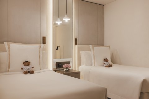 Jumeirah Beach Hotel Family Garden Suite Twin Room