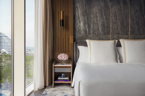 Jumeirah Beach Hotel Two Bedroom Suite Bedroom
