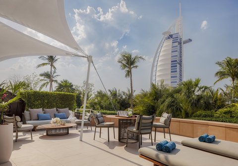 Jumeirah Beach Hotel Accommodation Family Garden Suite Terrace Day