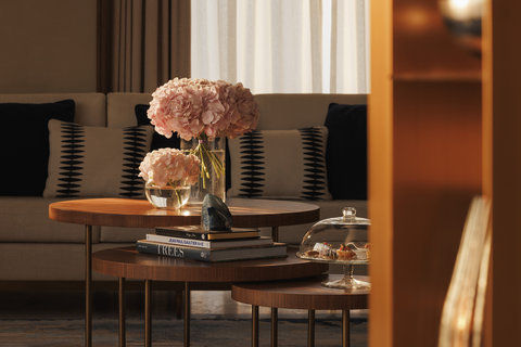 Jumeirah Beach Hotel Presidential Suite Living Room
