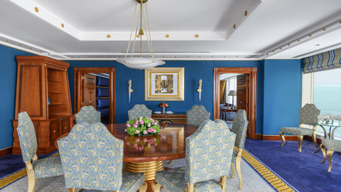 Club One Bedroom Suite