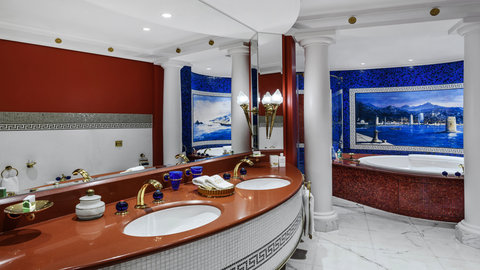 Sky Palm Suite