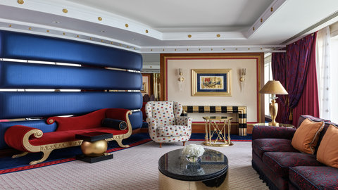 Sky Palm Suite