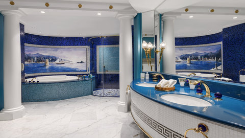 Burj Three Bedroom Family Suite