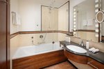 Junior Suite, Suite, 1 King, Garden view, Balcony