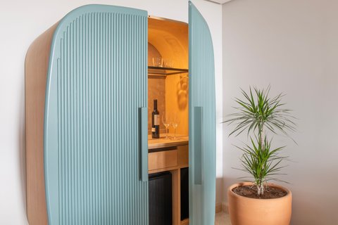 Villa Suite Cupboard