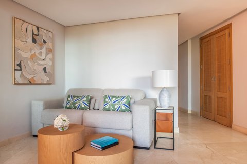Villa Family Room Sofa Bed