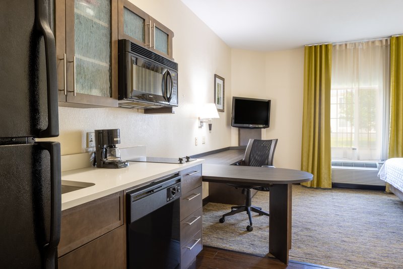 CANDLEWOOD SUITES WINDSOR LOCK