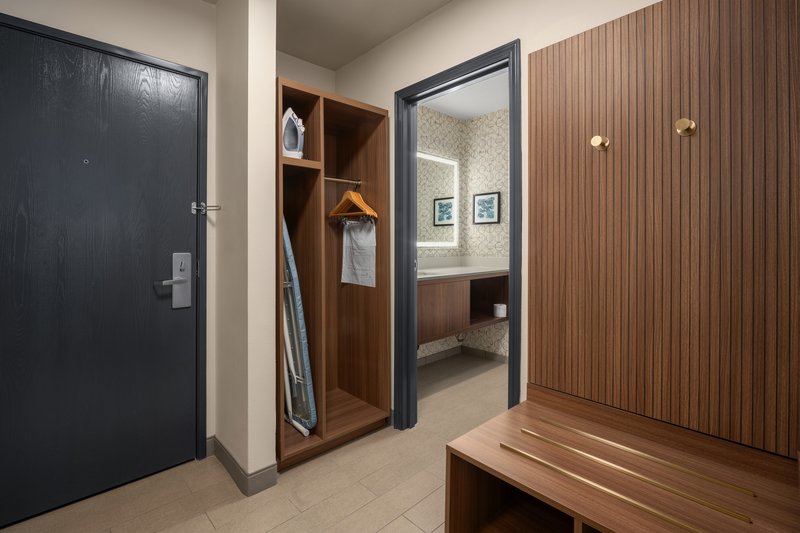 Holiday Inn Ontario