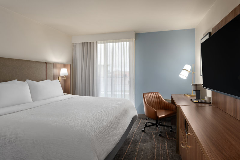 1 King Standard Communications Accessible Pet Friendly