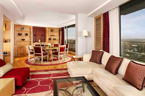 One-Bedroom Penthouse Suite - Living and Dining Ro