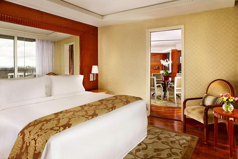 One-Bedroom Penthouse Suite - Bedroom