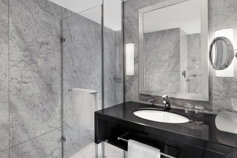Suite Bathroom – Walk-In Shower