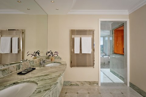 Imperial Suite Bathroom