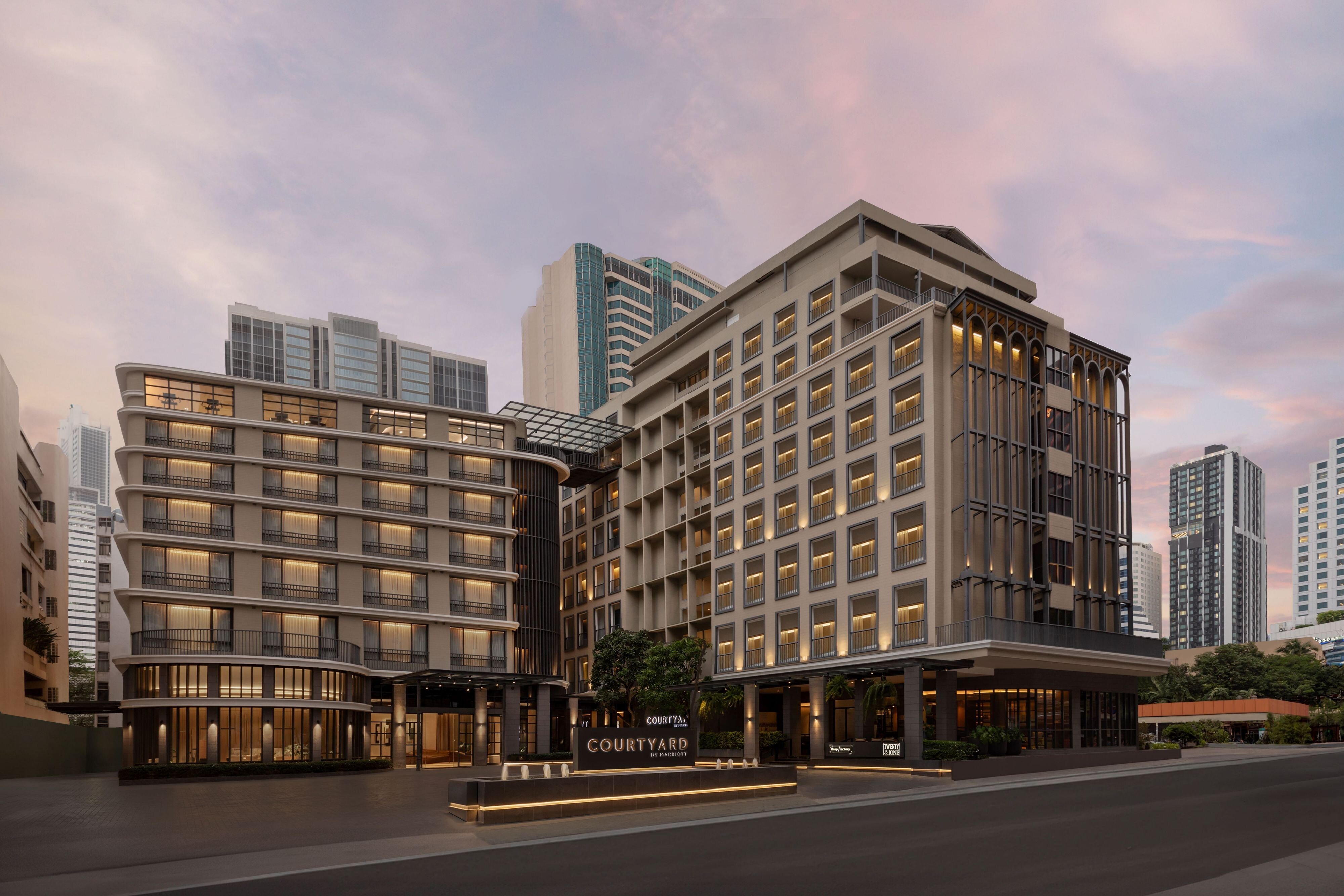 Courtyard Bangkok Sukhumvit 20