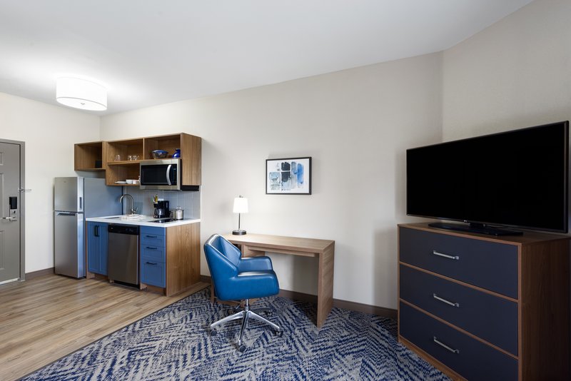 STUDIO SUITE 1 QUEEN BED NONSMOKING