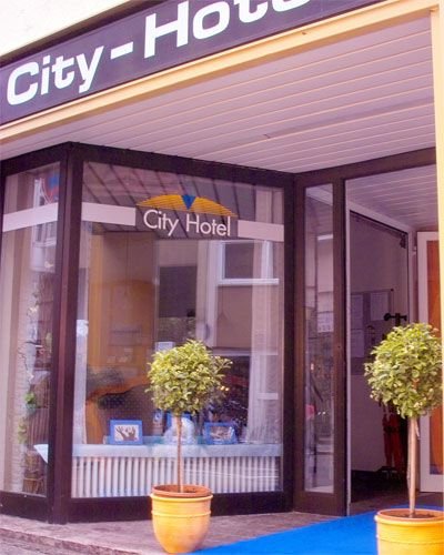 City Hotel