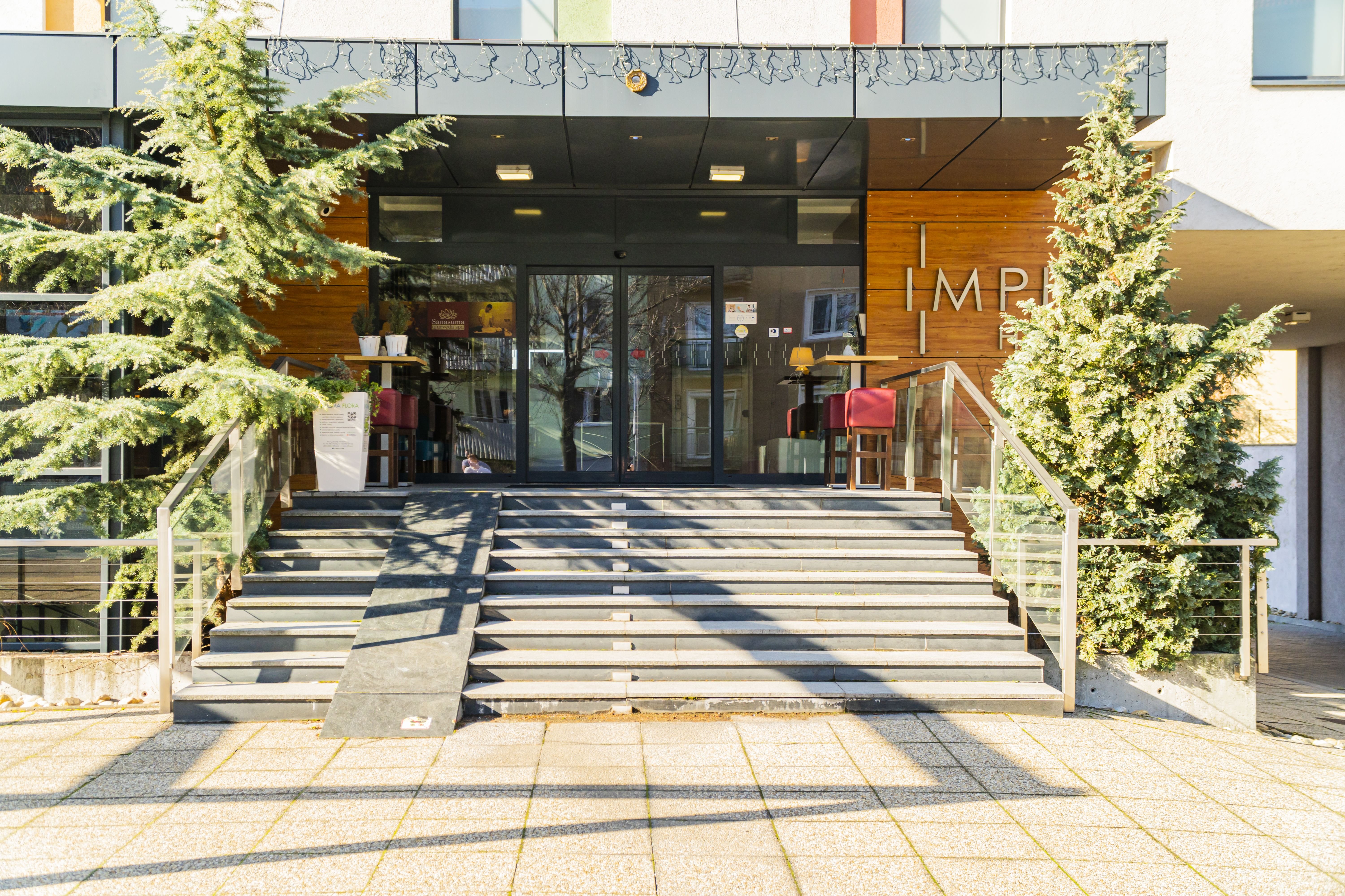IMPIQ Hotel
