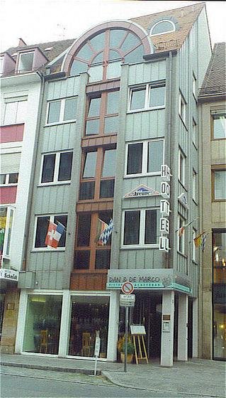 Avenue Hotel