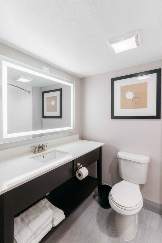 Independent (SPHC) Townhome Inn & Suites