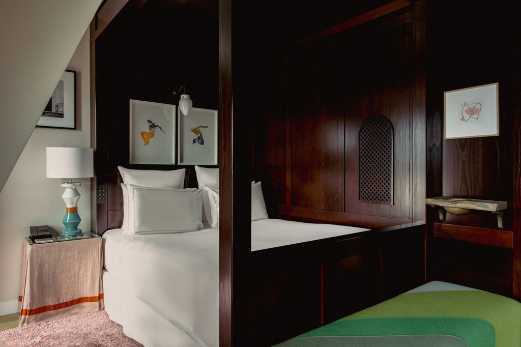 Guest photo