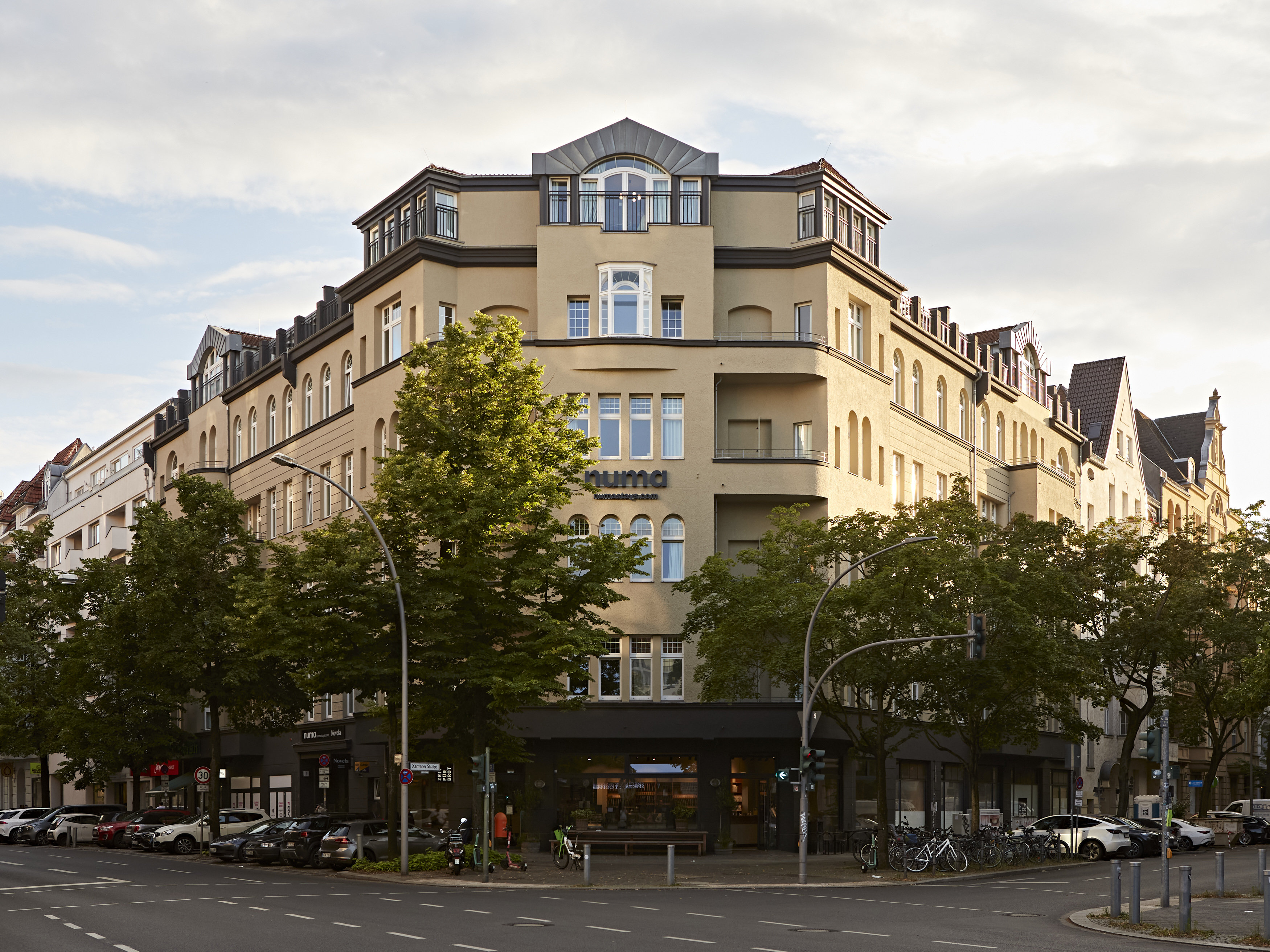 Numa Novela Rooms and Apartment