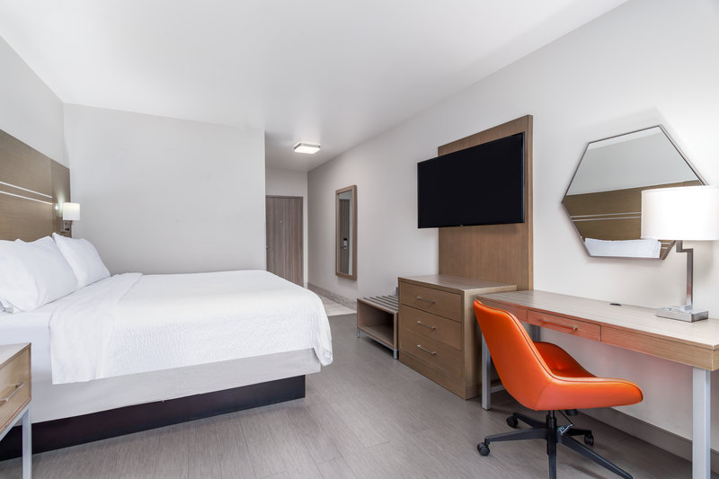 Holiday Inn Express and Suites Memphis Airport West