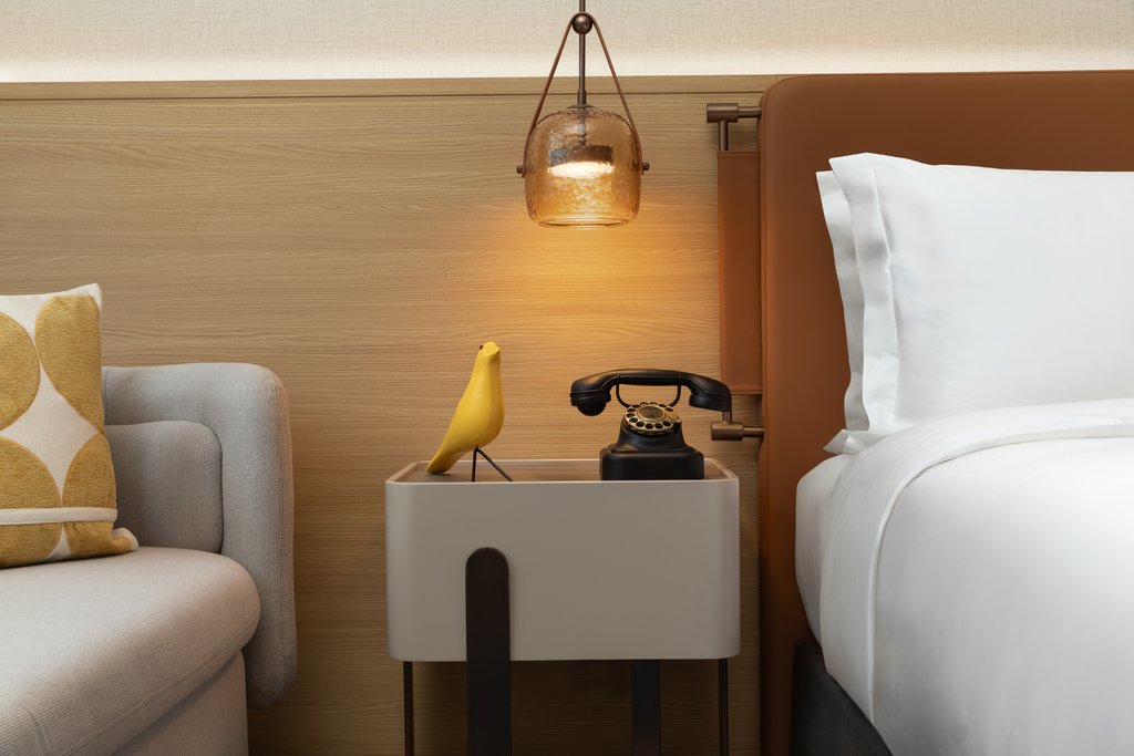 voco Chengdu High Tech Center by IHG Room Type - 1 Super King Standard Lake View