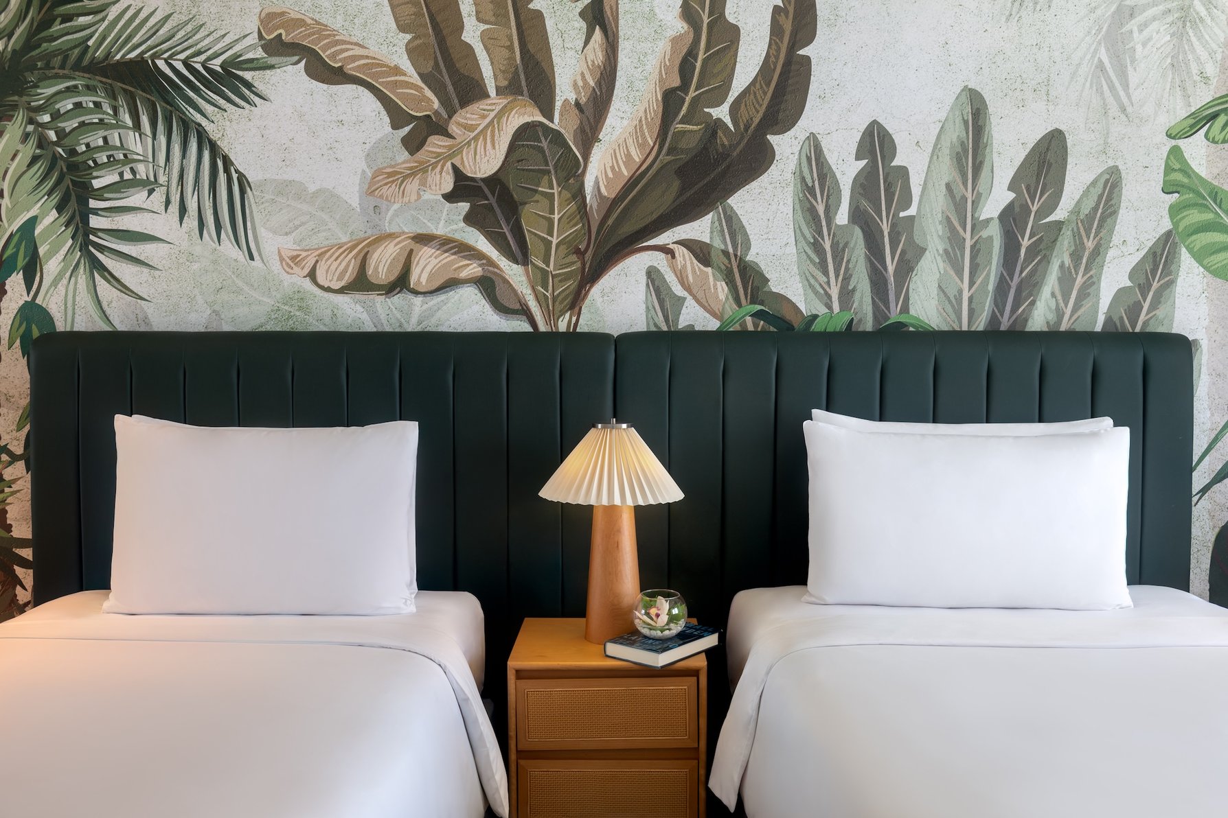 Yas Plaza Mangroves by IHG - Theme Park Access Room Type - 2 Twin Deluxe Sea View Theme Park Access