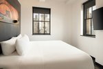 Skyview, Guest room, 1 King, Corner room