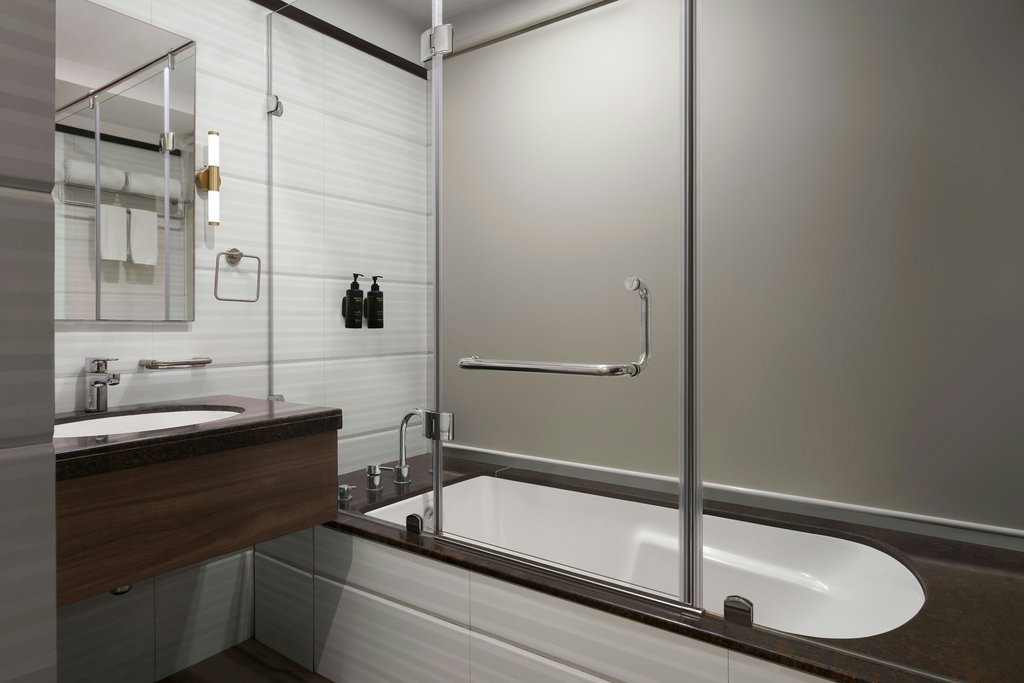 The Fern Residency Navi Mumbai, Turbhe, Series by Marriott Room Type - Fern Classic, Guest room, 1 King, Mountain view