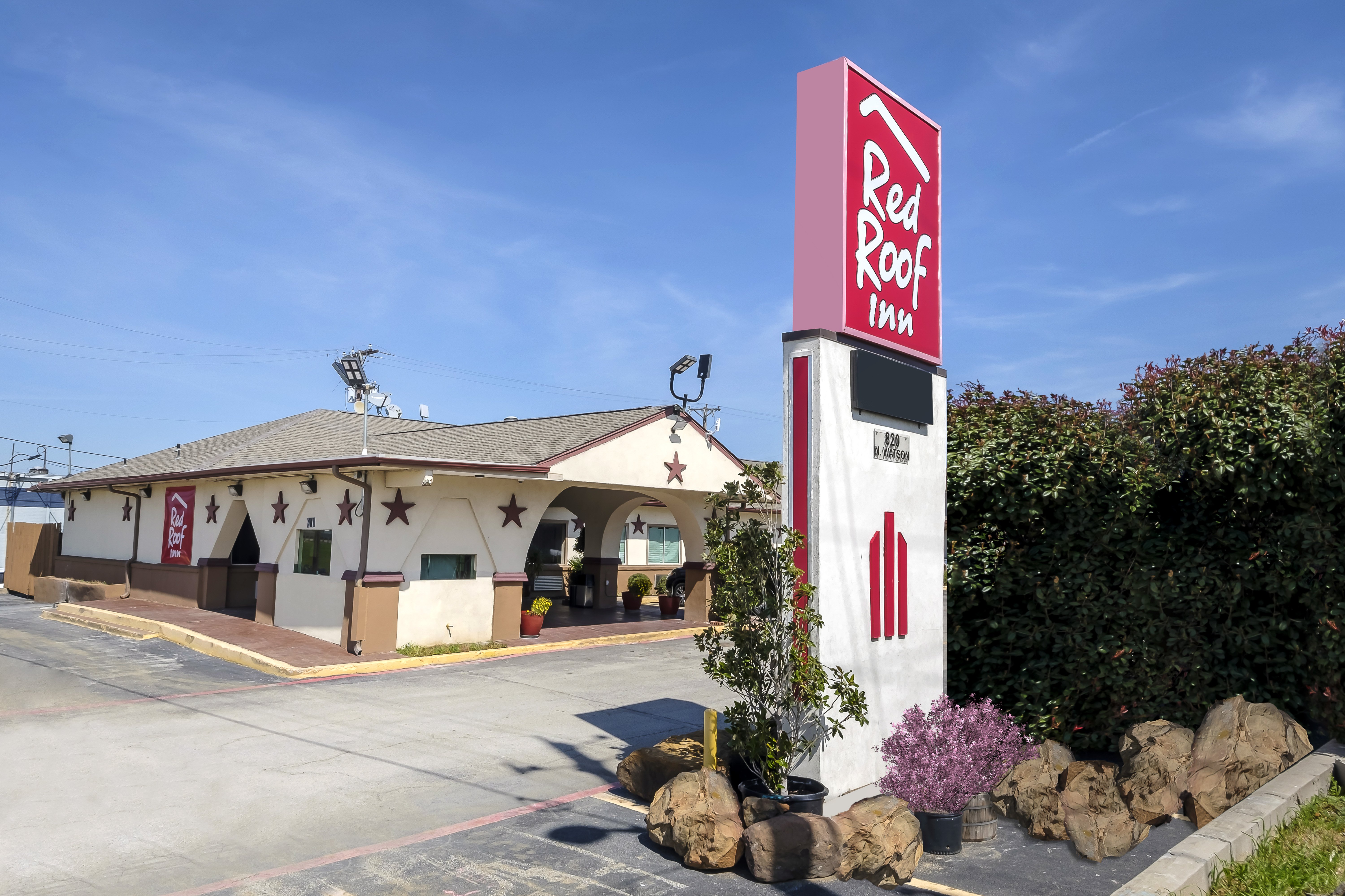 Red Roof Inn Arlington - Entertainment